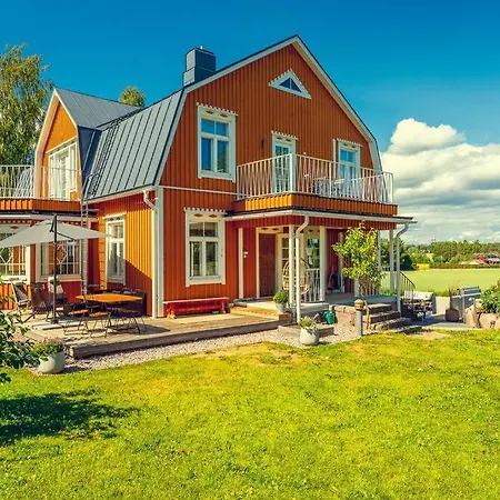 - 330m2 Lux Manor W/heated Pool, * Degerby