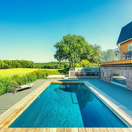 - 330m2 Lux Manor W/heated Pool, Villa