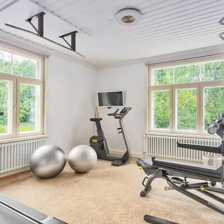 - 330m2 Lux Manor W/heated Pool, Villa *