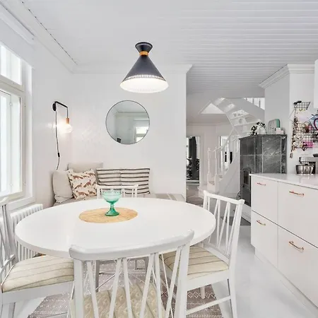 Villa - 330m2 Lux Manor W/heated Pool, Degerby