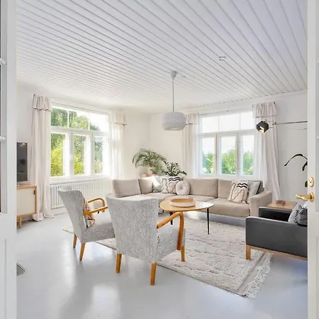 Villa - 330m2 Lux Manor W/heated Pool, *