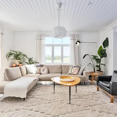 Villa - 330m2 Lux Manor W/heated Pool, *