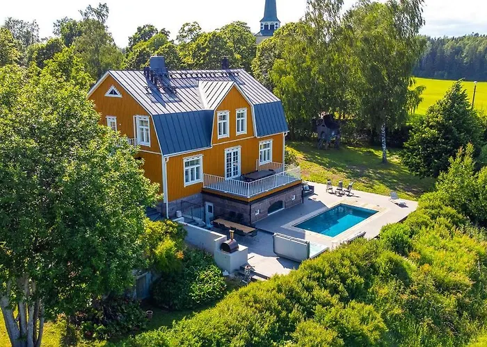 - 330m2 Lux Manor W/heated Pool, * Degerby