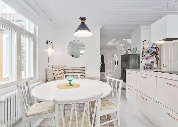 Willa - 330m2 Lux Manor W/heated Pool, Degerby