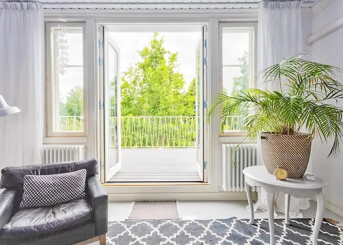 - 330m2 Lux Manor W/heated Pool, *