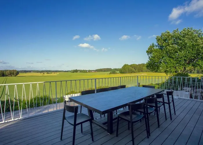 - 330m2 Lux Manor W/heated Pool, Willa *